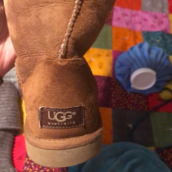2 pairs of ugg boots - Picture 6 of 8